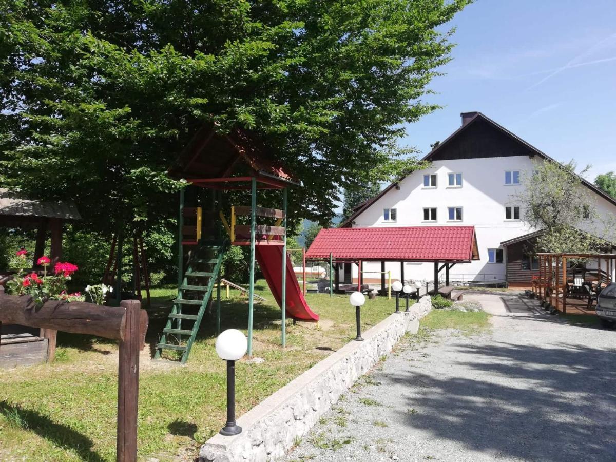 Guesthouse Arnika Fužine Extérieur photo