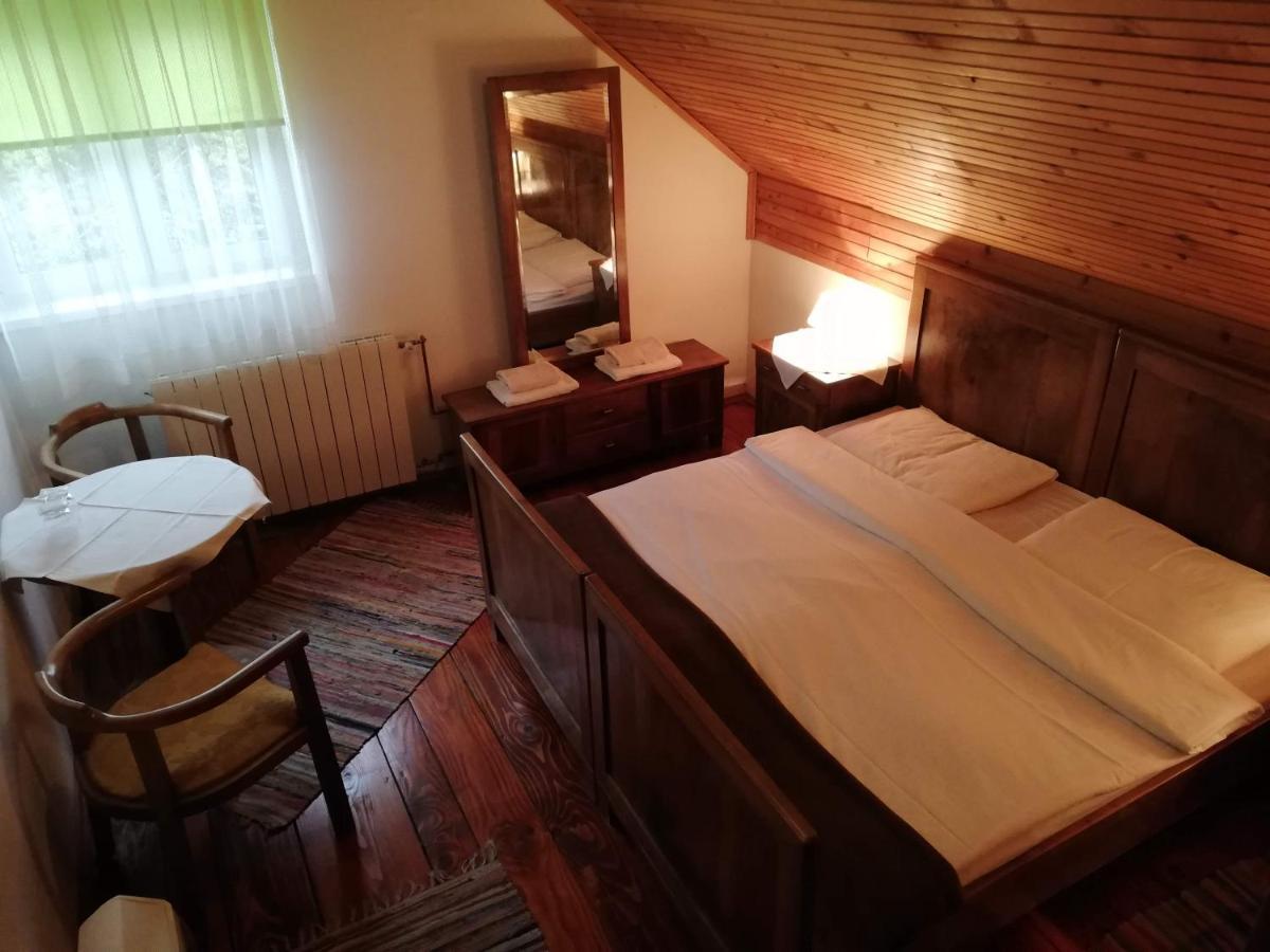 Guesthouse Arnika Fužine Extérieur photo